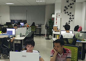 技術(shù)研發(fā)團(tuán)隊(duì)